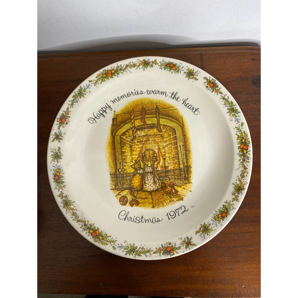 Holly Hobbie 1972 Vintage Christmas Plate Commemorative Edition Porcelain 10"